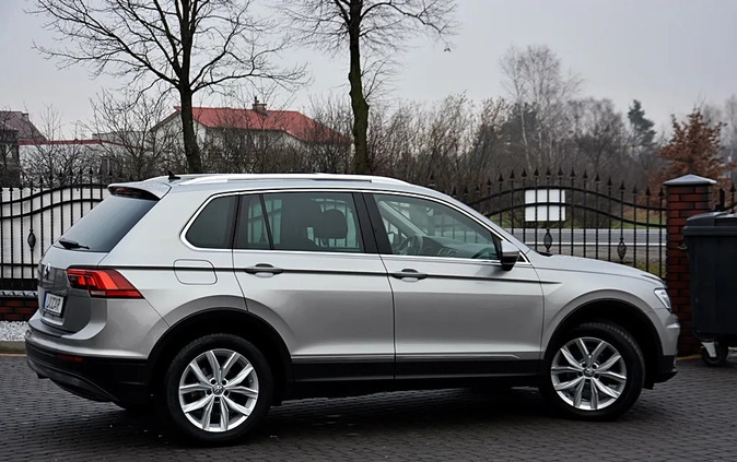 Volkswagen Tiguan cena 85900 przebieg: 182000, rok produkcji 2016 z Radymno małe 466